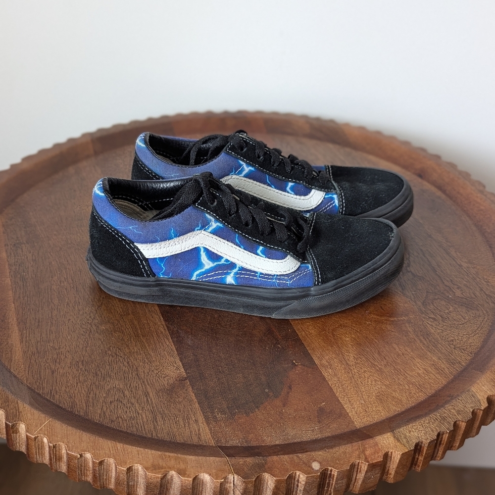 Vans Kids Sz 2 Old Skool Lightning Suede / Canvas Sneaker in Awesome Black/Blue